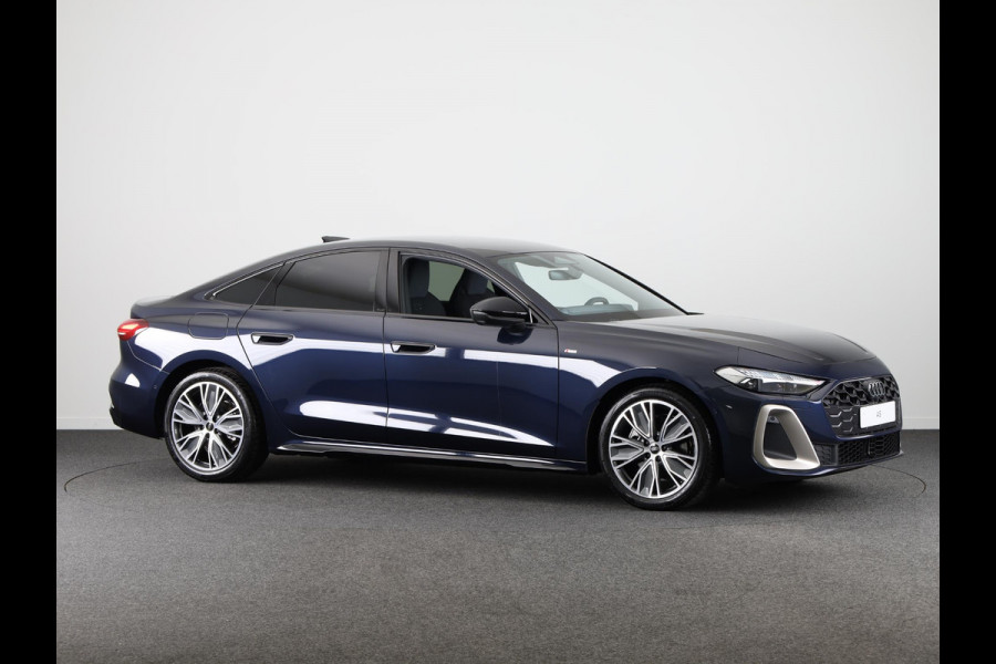 Audi A5 Limousine 2.0 TFSI edition one S-edition, optiekpakket zwart, matrix-led koplampen, MMI bijrijdersscherm, omgevingscamara's, adaptive cruise control