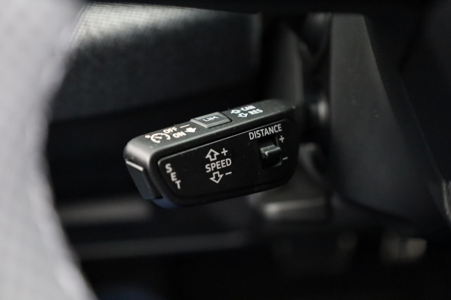 Audi A5 Limousine 2.0 TFSI edition one S-edition, optiekpakket zwart, matrix-led koplampen, MMI bijrijdersscherm, omgevingscamara's, adaptive cruise control