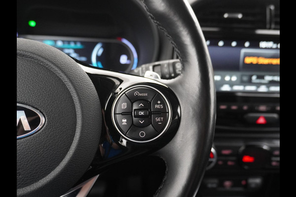 Kia e-Soul ExecutiveLine 64 kWh HEAD UP | STOELVERWARMING + VERKOELING | COMPLETE UITVOERING