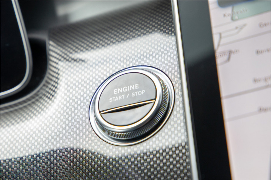 Mercedes-Benz C-Klasse Estate 300 e AMG Line, Distronic, Trekhaak, Camera, Hybrid 2024