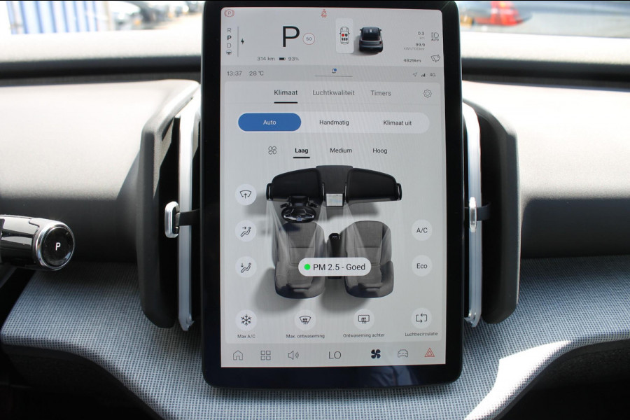 Volvo EX30 Single Motor Plus 272PK Automaat 51 kWh Google Services / 18" lichtmetalen velgen incl all seasonbanden / Parkeer sensoren voor en achter met parkeercamera achter / Adaptieve Cruise Control