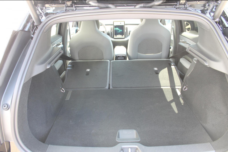 Volvo EX30 Single Motor Plus 272PK Automaat 51 kWh Google Services / 18" lichtmetalen velgen incl all seasonbanden / Parkeer sensoren voor en achter met parkeercamera achter / Adaptieve Cruise Control