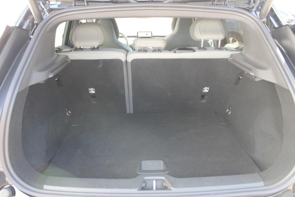 Volvo EX30 Single Motor Plus 272PK Automaat 51 kWh Google Services / 18" lichtmetalen velgen incl all seasonbanden / Parkeer sensoren voor en achter met parkeercamera achter / Adaptieve Cruise Control