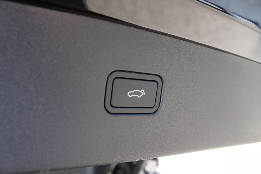 Volvo EX30 Single Motor Plus 272PK Automaat 51 kWh Google Services / 18" lichtmetalen velgen incl all seasonbanden / Parkeer sensoren voor en achter met parkeercamera achter / Adaptieve Cruise Control