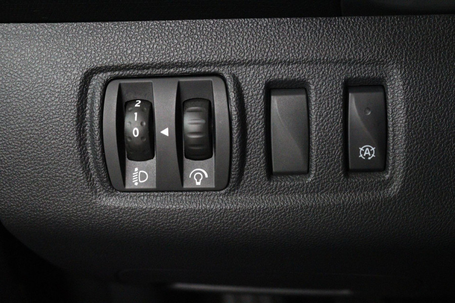 Renault Clio Estate 0.9 TCe Intens (PARKEERSENSOREN, CRUISE CONTROL, BLUETOOTH, AIRCO)