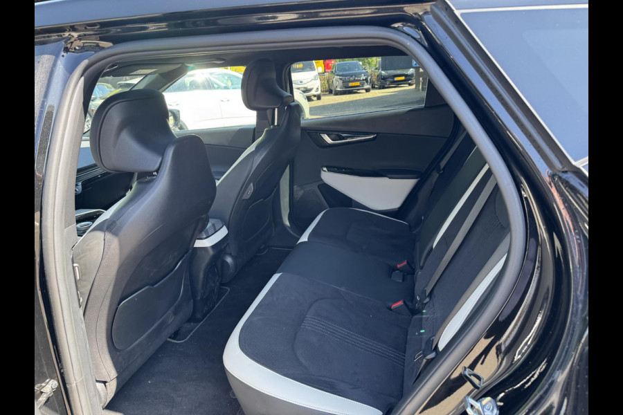 Kia Ev6 GT-Line AWD 77.4 kWh ORIG. NL. NAP KM. | PANO | MERIDIAN AUDIO | KIA GARANTIE T/M 9-2030