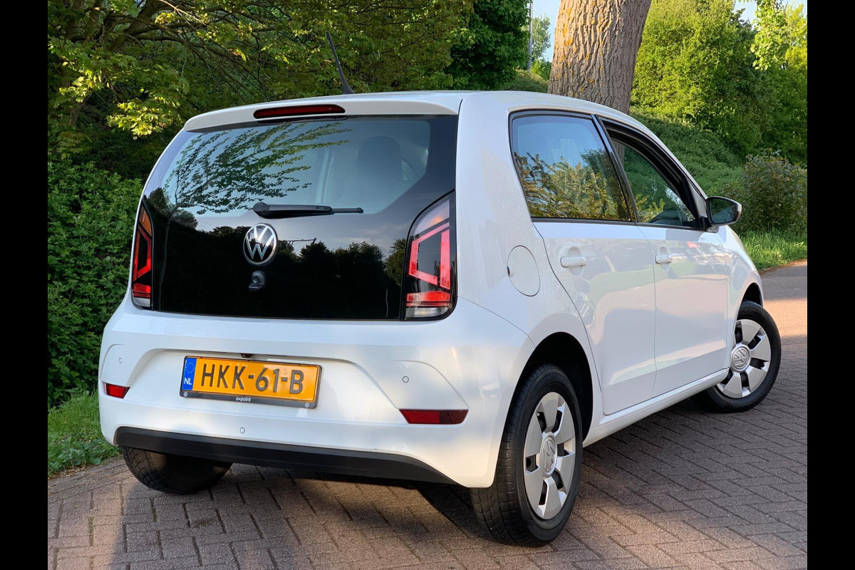 Volkswagen up! 1.0 BMT move up! 5 DEURS CAM LINE ASSIST PDC 2020 ! Volkswagen up! 1.0 BMT move up! 5 DEURS CAM LINE ASSIST PDC 2020 !