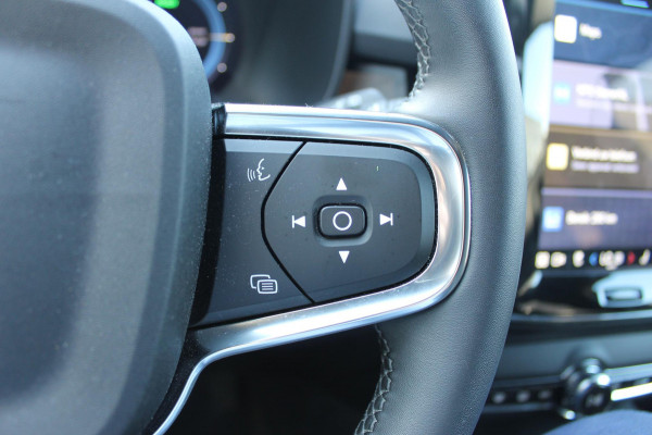 Volvo XC40 Recharge Plus 231PK Automaat 70 kWh 20" lichtmetalen velgen / Google infotainment / Getinte ramen vanaf de B-stijl / All Season banden / Apple Carplay