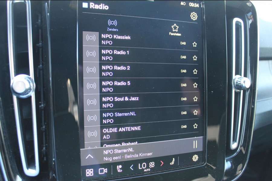 Volvo XC40 Recharge Plus 231PK Automaat 70 kWh 20" lichtmetalen velgen / Google infotainment / Getinte ramen vanaf de B-stijl / All Season banden / Apple Carplay