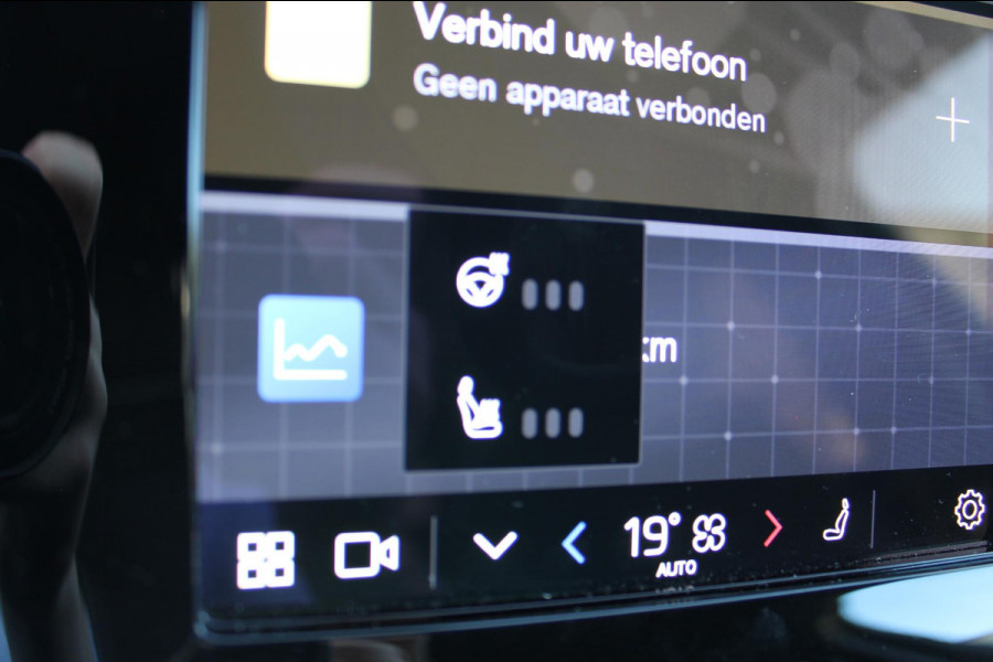 Volvo XC40 Recharge Plus 231PK Automaat 70 kWh 20" lichtmetalen velgen / Google infotainment / Getinte ramen vanaf de B-stijl / All Season banden / Apple Carplay