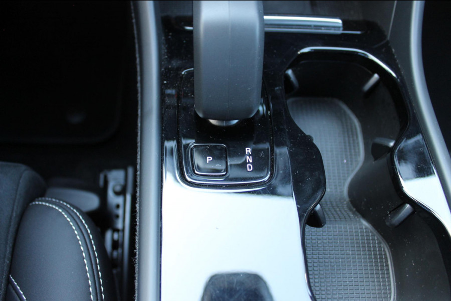 Volvo XC40 Recharge Plus 231PK Automaat 70 kWh 20" lichtmetalen velgen / Google infotainment / Getinte ramen vanaf de B-stijl / All Season banden / Apple Carplay