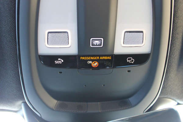 Volvo XC40 Recharge Plus 231PK Automaat 70 kWh 20" lichtmetalen velgen / Google infotainment / Getinte ramen vanaf de B-stijl / All Season banden / Apple Carplay
