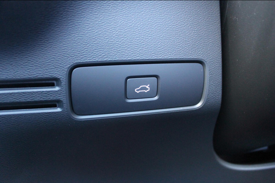 Volvo XC40 Recharge Plus 231PK Automaat 70 kWh 20" lichtmetalen velgen / Google infotainment / Getinte ramen vanaf de B-stijl / All Season banden / Apple Carplay
