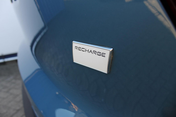 Volvo XC40 Recharge Plus 231PK Automaat 70 kWh 20" lichtmetalen velgen / Google infotainment / Getinte ramen vanaf de B-stijl / All Season banden / Apple Carplay
