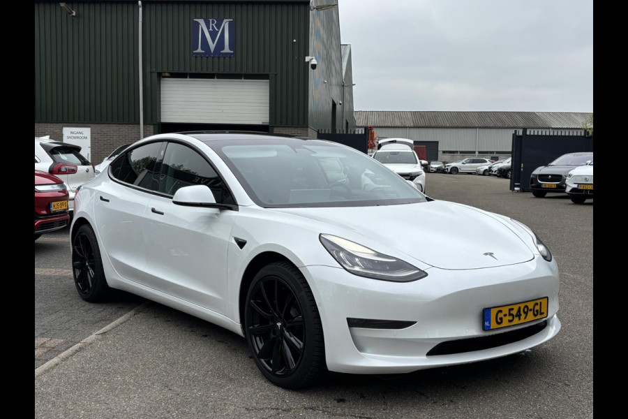 Tesla Model 3 Long Range AWD 75 kWh ORIG. NL. NAP KM. | AUTOPILOT | RIJKLAAR INCL. 12 MND. BOVAGGARANTIE