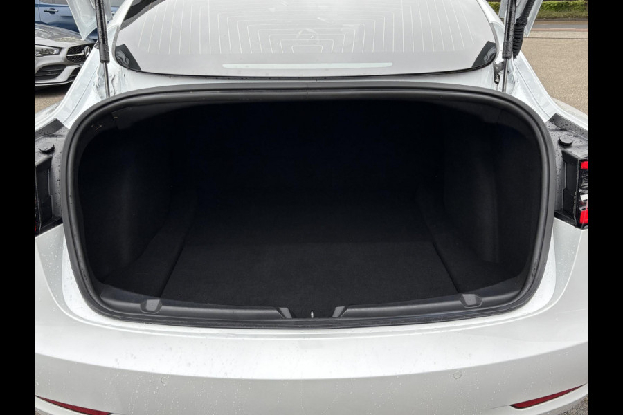Tesla Model 3 Long Range AWD 75 kWh ORIG. NL. NAP KM. | AUTOPILOT | RIJKLAAR INCL. 12 MND. BOVAGGARANTIE