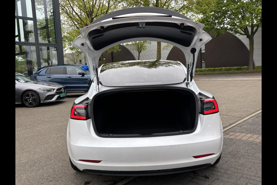 Tesla Model 3 Long Range AWD 75 kWh ORIG. NL. NAP KM. | AUTOPILOT | RIJKLAAR INCL. 12 MND. BOVAGGARANTIE