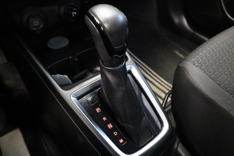 Suzuki Swift 1.0 Stijl 112PK Automaat TWo tone Color Navigatie Dab+ 16LMV Cruise Control Stoelverwarming