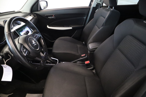 Suzuki Swift 1.0 Stijl 112PK Automaat TWo tone Color Navigatie Dab+ 16LMV Cruise Control Stoelverwarming