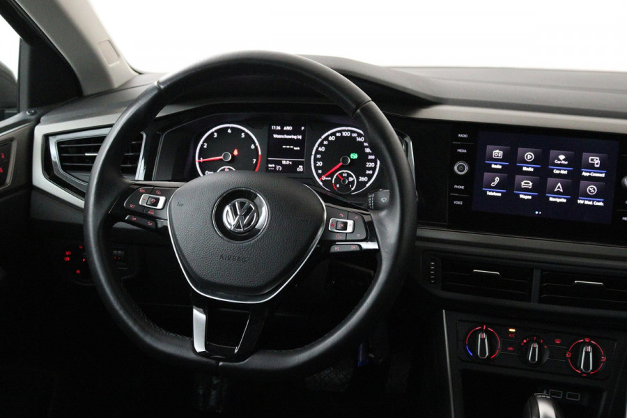 Volkswagen Polo 1.0 TSI Comfortline (NAP, PARKEERSENSOREN, CRUISE CONTROL ADAPTIEF, NAVIGATIE, AUTOMAAT, NL-AUTO)
