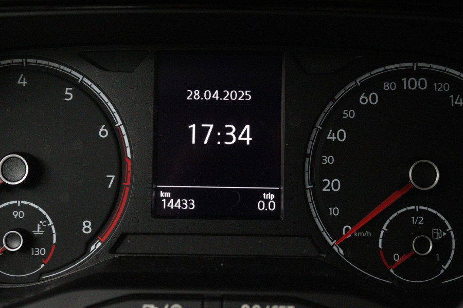 Volkswagen Polo 1.0 TSI Comfortline (NAP, PARKEERSENSOREN, CRUISE CONTROL ADAPTIEF, NAVIGATIE, AUTOMAAT, NL-AUTO)