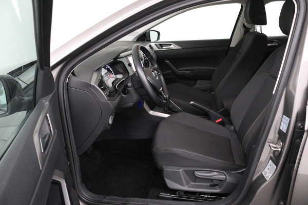 Volkswagen Polo 1.0 TSI Comfortline (NAP, PARKEERSENSOREN, CRUISE CONTROL ADAPTIEF, NAVIGATIE, AUTOMAAT, NL-AUTO)