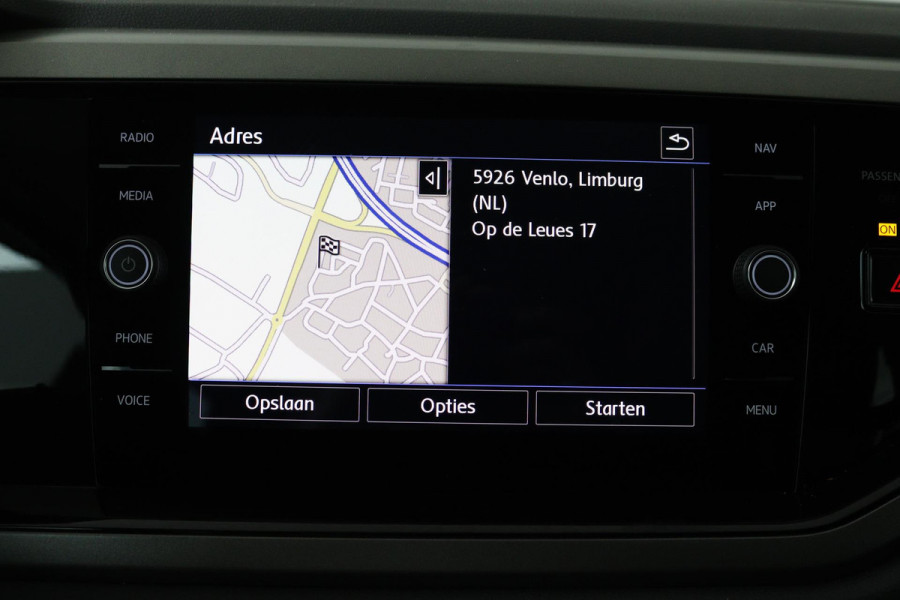 Volkswagen Polo 1.0 TSI Comfortline (NAP, PARKEERSENSOREN, CRUISE CONTROL ADAPTIEF, NAVIGATIE, AUTOMAAT, NL-AUTO)
