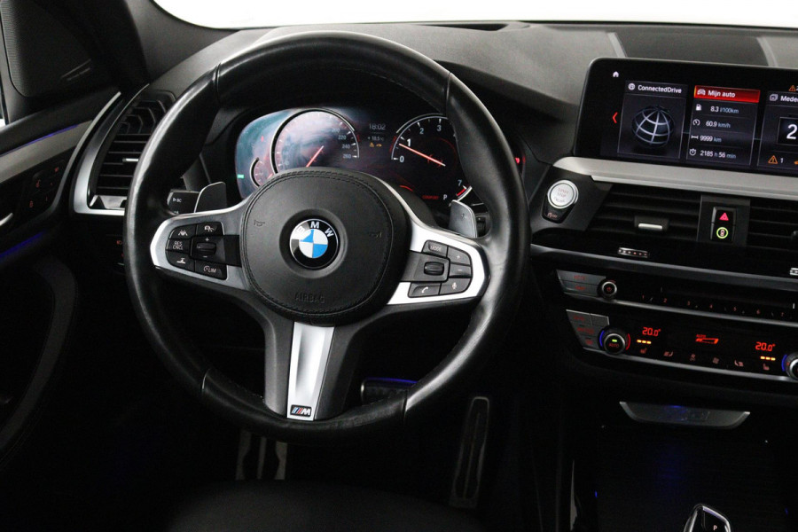 BMW X3 XDrive20i High Executive (PANORAMADAK, TREKHAAK, CAMERA, NAVIGATIE, STOELVERWARMING, ELEKTR STOELEN, DEALER ONDERHOUDEN)