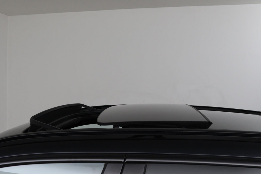 BMW X3 XDrive20i High Executive (PANORAMADAK, TREKHAAK, CAMERA, NAVIGATIE, STOELVERWARMING, ELEKTR STOELEN, DEALER ONDERHOUDEN)