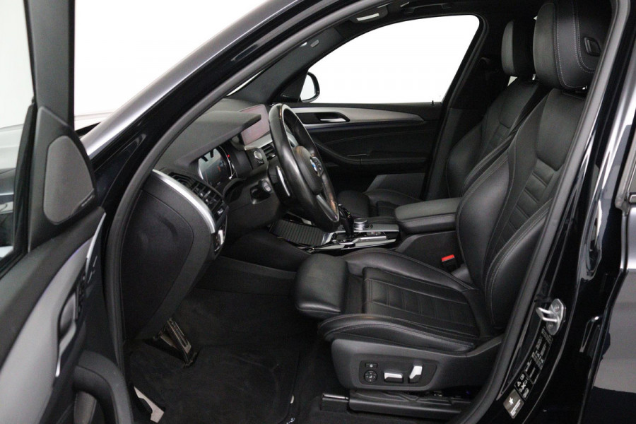 BMW X3 XDrive20i High Executive (PANORAMADAK, TREKHAAK, CAMERA, NAVIGATIE, STOELVERWARMING, ELEKTR STOELEN, DEALER ONDERHOUDEN)