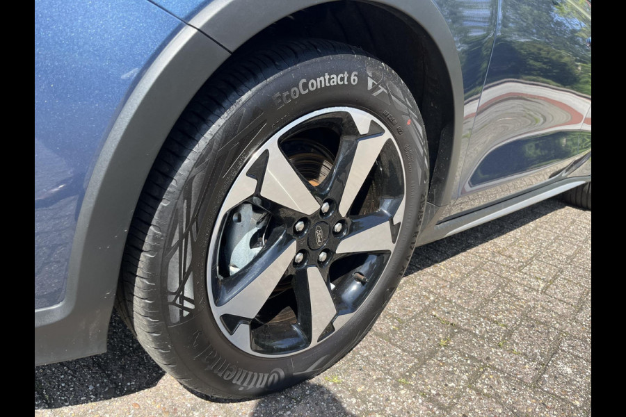 Ford Focus 1.0 EcoBoost Hybrid Active X 155pk | Winterpack | SYNC 4 Navigatie |  Elektrische Wegklapbare Trekhaak | 1.500kg Trekgewicht
