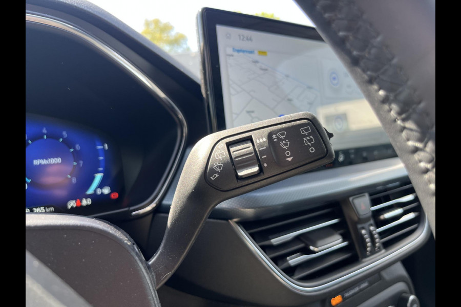 Ford Focus 1.0 EcoBoost Hybrid Active X 155pk | Winterpack | SYNC 4 Navigatie |  Elektrische Wegklapbare Trekhaak | 1.500kg Trekgewicht