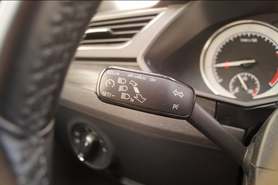 Škoda Superb Combi 1.5 TSI 150pk DSG Business Edition -PANO-LEER-