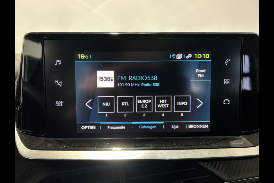 Peugeot e-2008 EV Allure 50 kWh | Navigatie | Parkeersensor achter | SoH ( batterijtest ) 100 % score