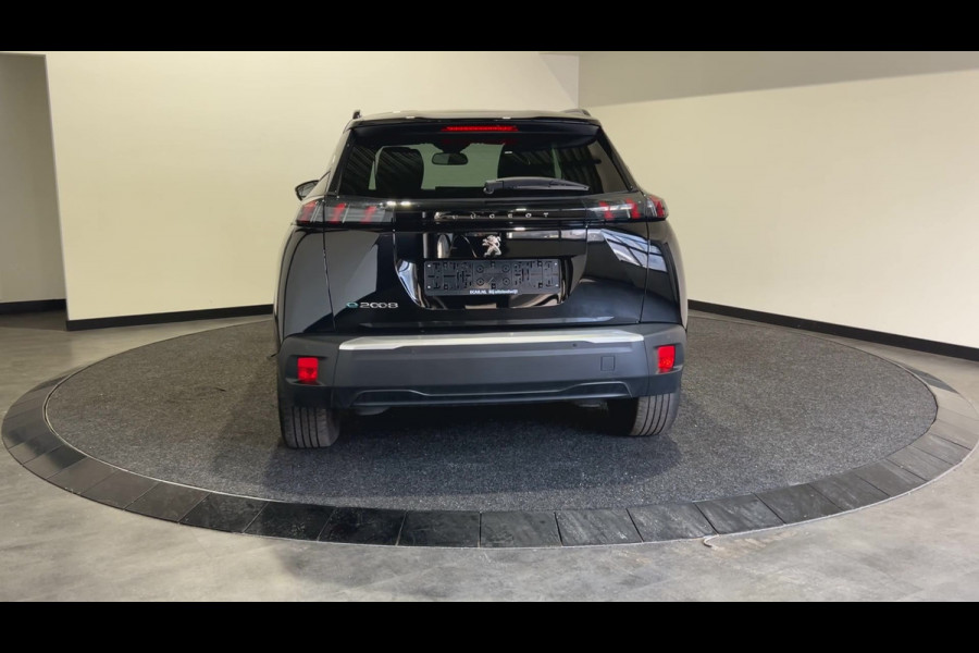 Peugeot e-2008 EV Allure 50 kWh | Navigatie | Parkeersensor achter | SoH ( batterijtest ) 100 % score