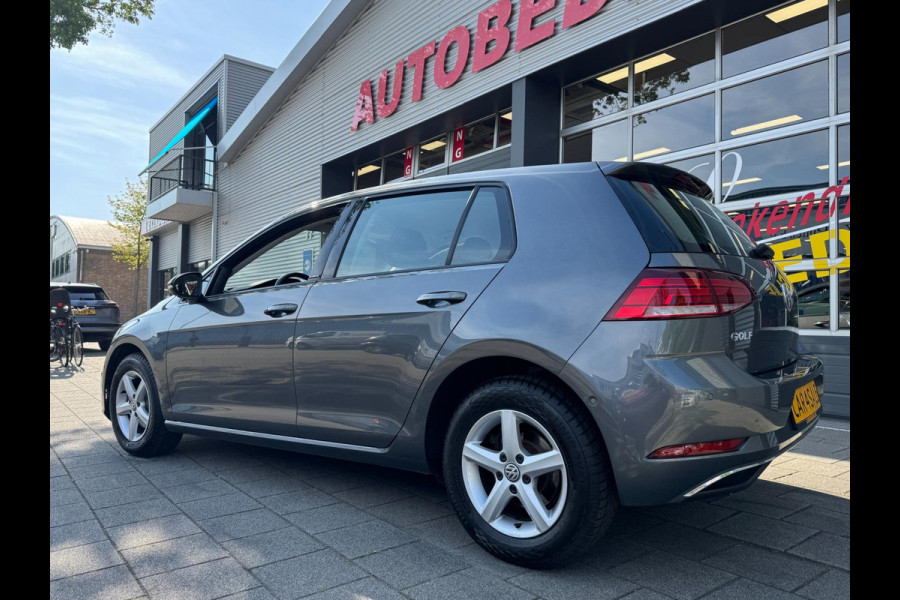 Volkswagen Golf 1.0 TSI IQ-Drive Limited - Navigatie / Apple CarPlay I Airco I LED I PDC I Sport velgen I Dealer onderhouden