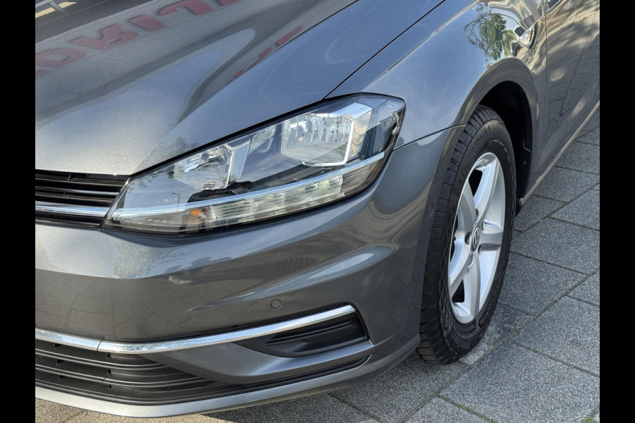 Volkswagen Golf 1.0 TSI IQ-Drive Limited - Navigatie / Apple CarPlay I Airco I LED I PDC I Sport velgen I Dealer onderhouden