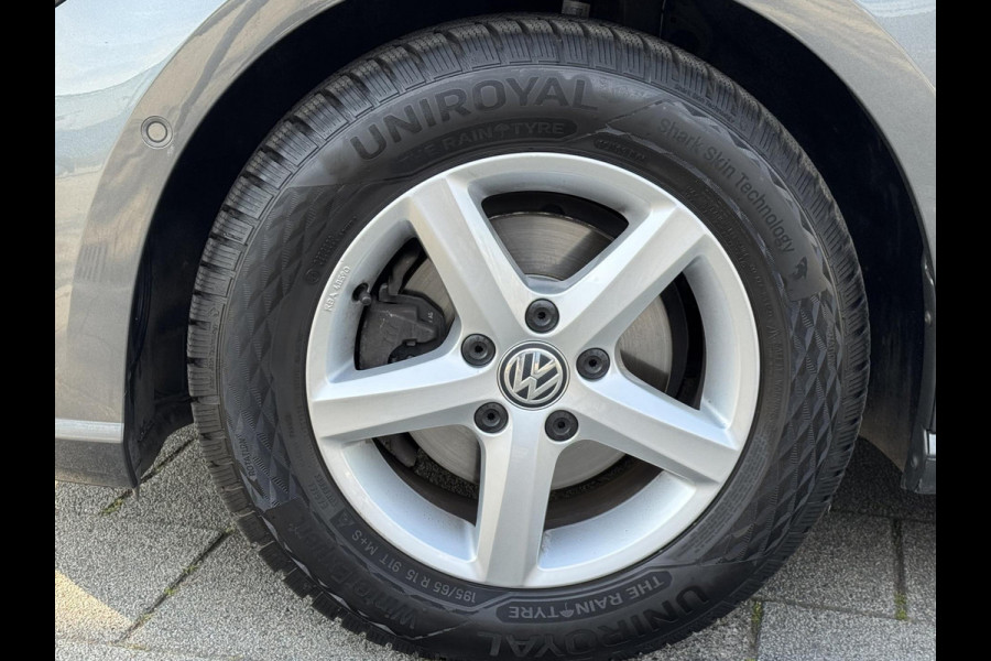 Volkswagen Golf 1.0 TSI IQ-Drive Limited - Navigatie / Apple CarPlay I Airco I LED I PDC I Sport velgen I Dealer onderhouden