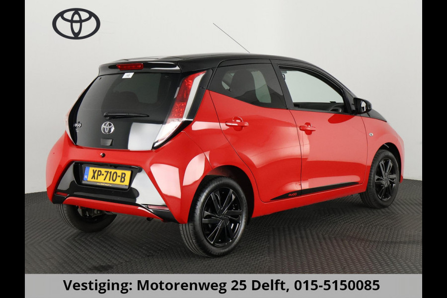 Toyota Aygo 1.0 VVT-i X-CITE BI-TONE CAMERA.BLACKLINE VELG.AIRCO. GARANTIE TOT 4-2028