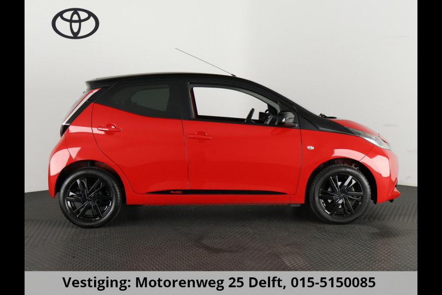 Toyota Aygo 1.0 VVT-i X-CITE BI-TONE CAMERA.BLACKLINE VELG.AIRCO. GARANTIE TOT 4-2028