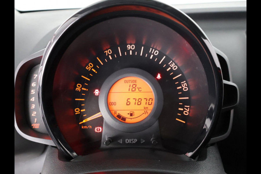 Toyota Aygo 1.0 VVT-i X-CITE BI-TONE CAMERA.BLACKLINE VELG.AIRCO. GARANTIE TOT 4-2028