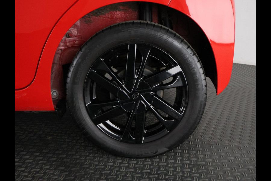 Toyota Aygo 1.0 VVT-i X-CITE BI-TONE CAMERA.BLACKLINE VELG.AIRCO. GARANTIE TOT 4-2028