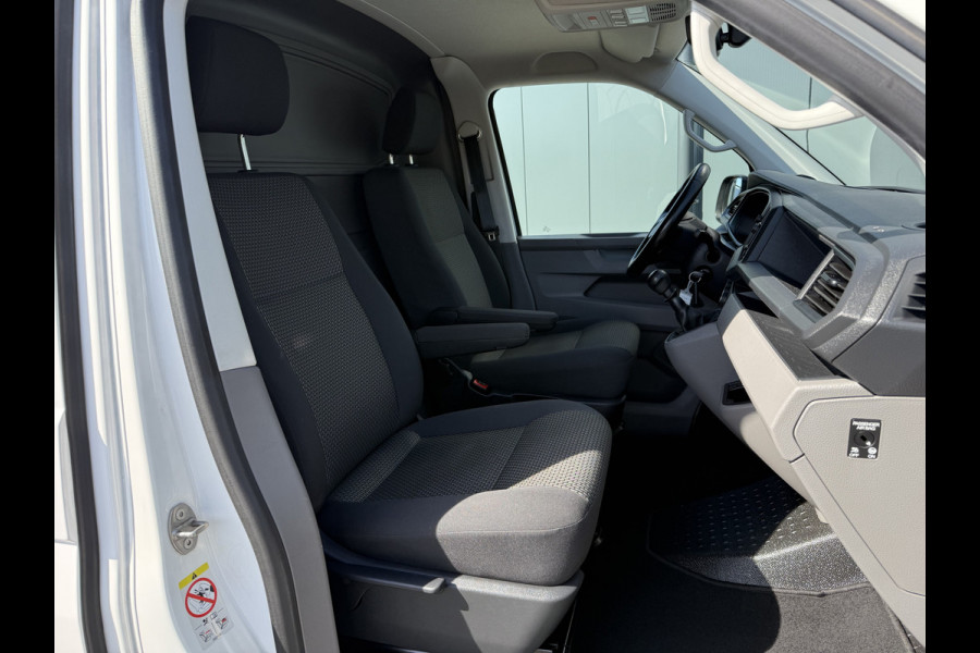 Volkswagen Transporter 2.0 TDI 6.1 / L2H1 / Highline / STOELVERW / 1e EIG. / BOTT INRICHTING / AIRCO / CRUISE / CAMERA / NAVI
