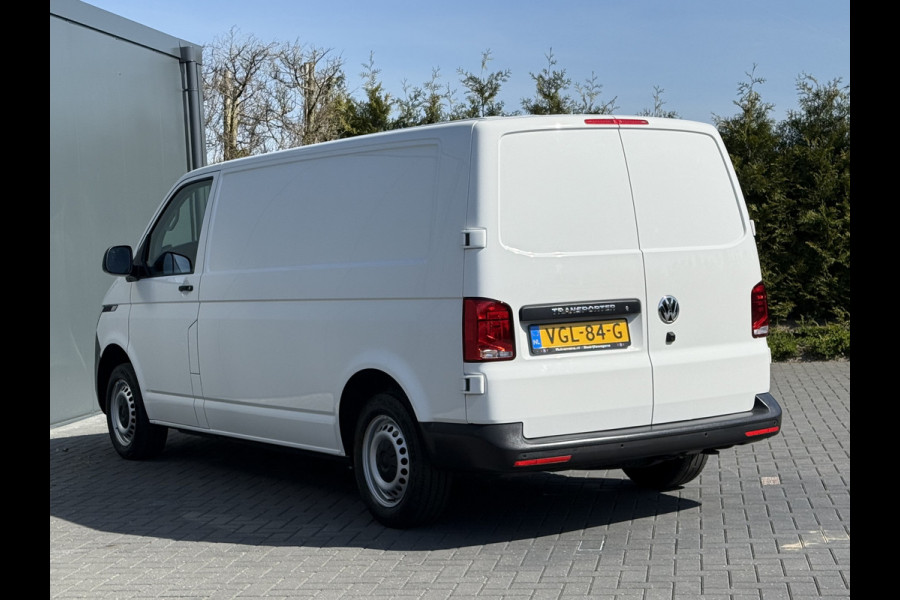 Volkswagen Transporter 2.0 TDI 6.1 / L2H1 / Highline / STOELVERW / 1e EIG. / BOTT INRICHTING / AIRCO / CRUISE / CAMERA / NAVI