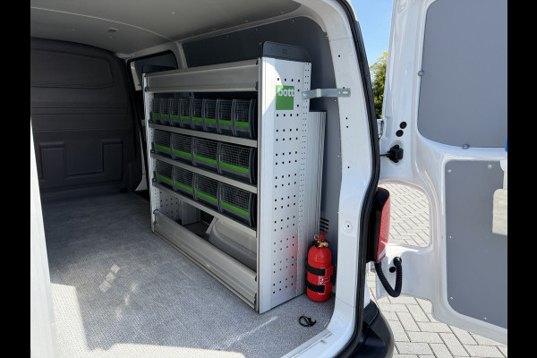 Volkswagen Transporter 2.0 TDI 6.1 / L2H1 / Highline / STOELVERW / 1e EIG. / BOTT INRICHTING / AIRCO / CRUISE / CAMERA / NAVI