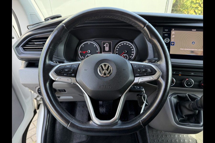 Volkswagen Transporter 2.0 TDI 6.1 / L2H1 / Highline / STOELVERW / 1e EIG. / BOTT INRICHTING / AIRCO / CRUISE / CAMERA / NAVI