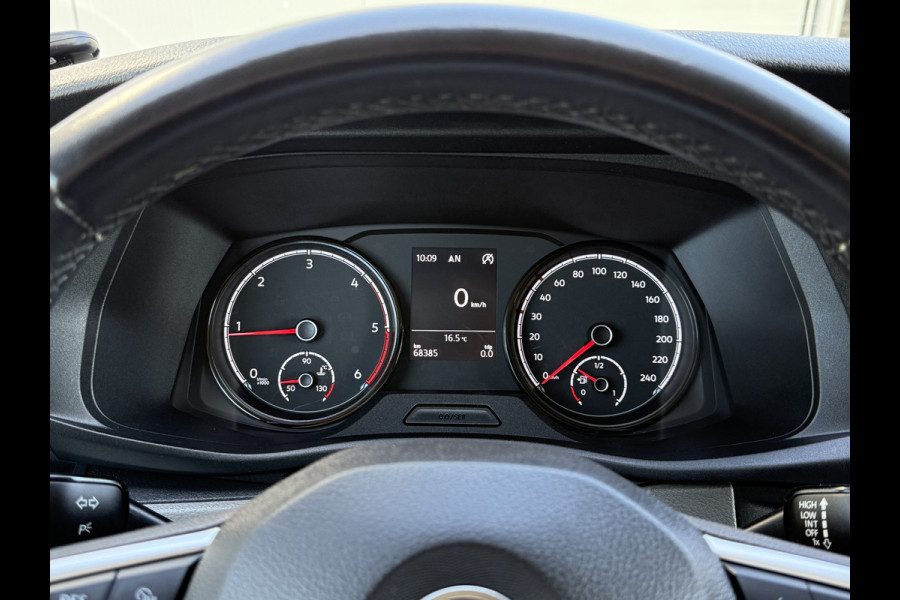 Volkswagen Transporter 2.0 TDI 6.1 / L2H1 / Highline / STOELVERW / 1e EIG. / BOTT INRICHTING / AIRCO / CRUISE / CAMERA / NAVI
