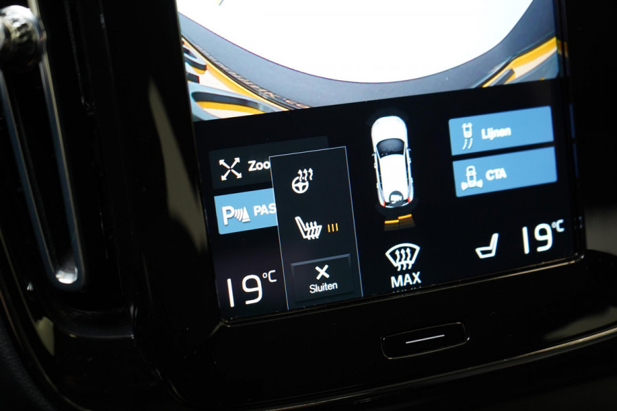 Volvo XC40 1.5 T5 263pk Plug-in hybrid Plus Bright | Memory | Navigatie | Stoelverwarming voor- en achter | Achteruitrijcamera