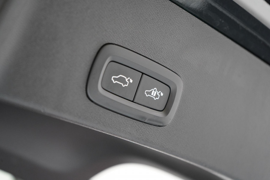 Volvo XC40 1.5 T5 263pk Plug-in hybrid Plus Bright | Memory | Navigatie | Stoelverwarming voor- en achter | Achteruitrijcamera