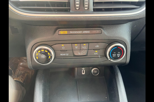 Ford FOCUS Wagon 1.0 EcoBoost Trend Edition Business 125pk Navigatie | Airco | ST-Line Velgen | Parkeersensoren | Apple Carplay | Android Auto